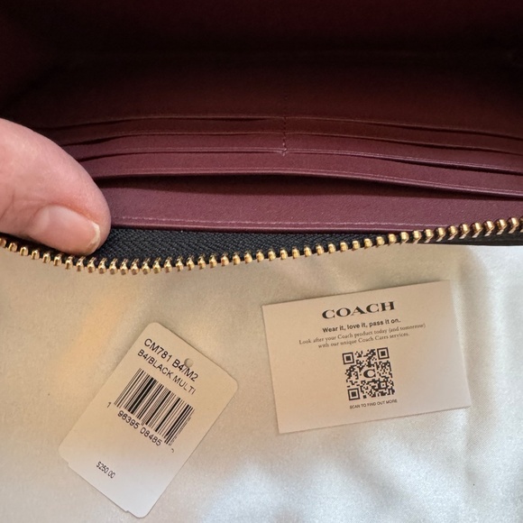 COACH Black pebbled leather Zip Wallet With Floral Print Black/Multi - Picture 7 of 9